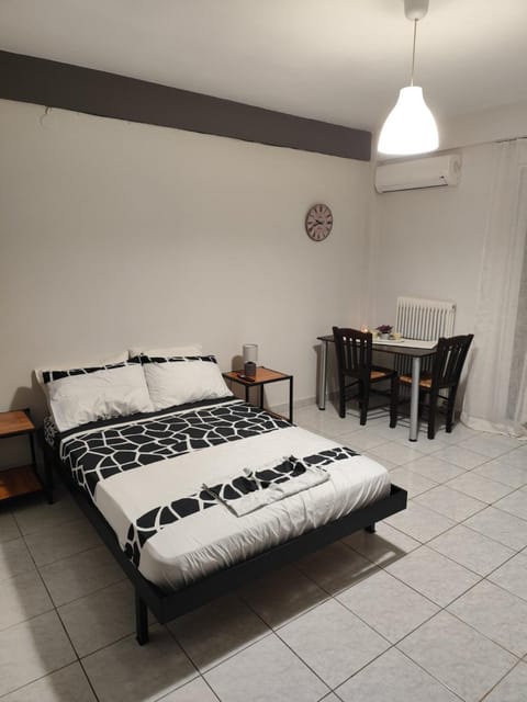 Martheo Studios 2 Apartment in İzmir Province