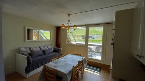 Bed, Living room, Dining area