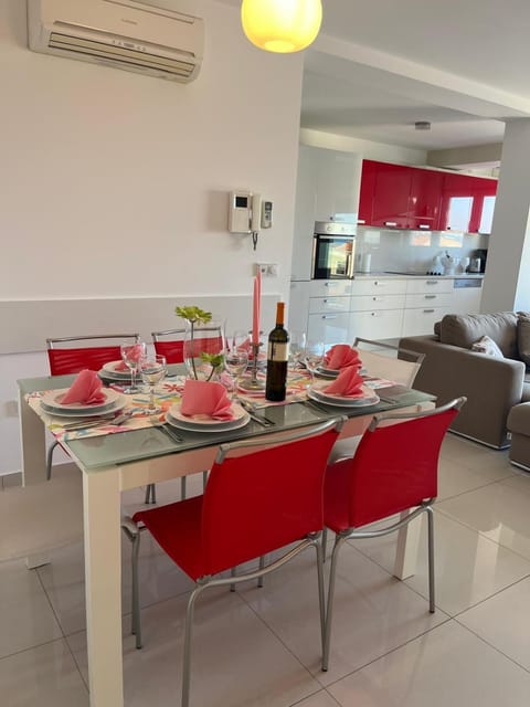 Kroatien Adria Makarska Riviera Ferienwohnung mit 3 Schlafzimmer Apartment in Makarska