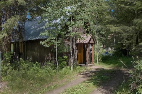 SO AWeSOME CABIN HotTub Nr Brundage Euro Feel Cabin in McCall