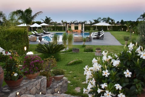 Garden, Swimming pool