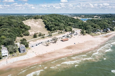 North Shore Private Beach Frontage House in Wisconsin