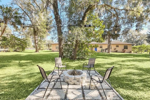 Cozy Villa with Spacious Outdoor Space House in Orange City