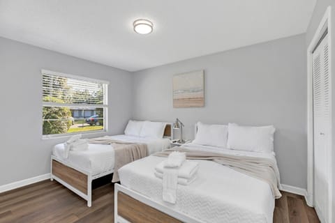 Cozy Villa with Spacious Outdoor Space House in Orange City