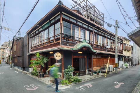 Property building, Facade/entrance