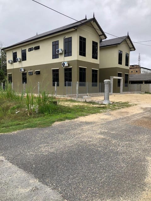 Property building, Day