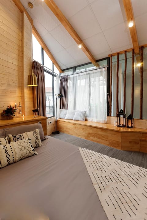Bed, Photo of the whole room