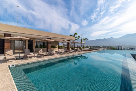 Day, Natural landscape, Mountain view, Swimming pool, Swimming pool, sunbed