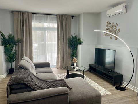 TV and multimedia, Living room, air conditioner
