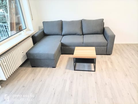 FMI 74,Sulzbach Apartment in Frankfurt