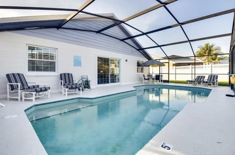 Patio, Pool view, sunbed