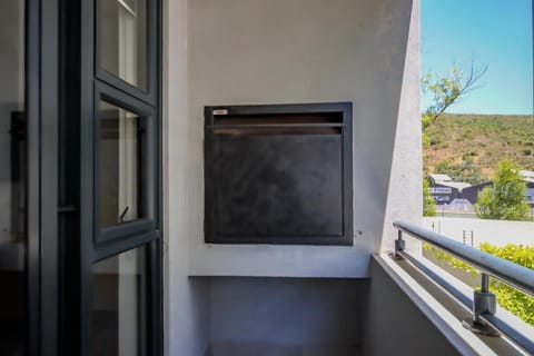 18 on The Den Studio Apartment Apartment in Stellenbosch