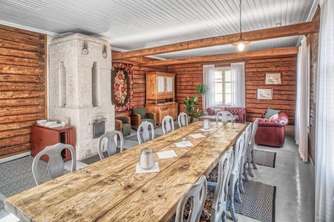 Seating area, Dining area