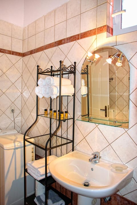 Dual House In Methydrio Apartment in Arcadia, Greece