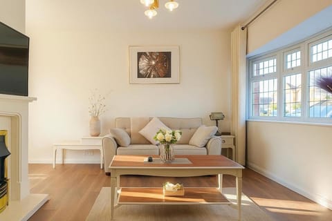 Happy Day 温馨小居-Walk to Warwick Uni & Cannon Park in Coventry that offers free parking Villa in Coventry