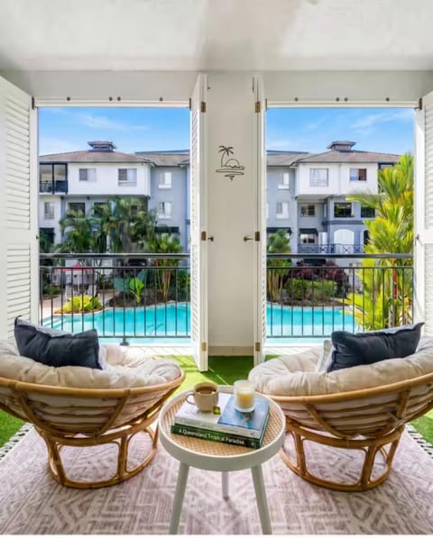 Balcony/Terrace, Pool view