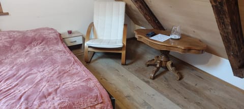 Gurten Galerie Zimmer CLOSE Apartment in City of Bern