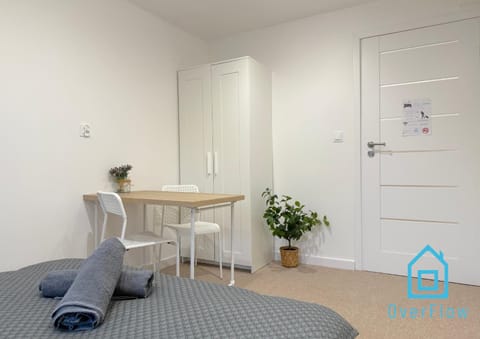 Coral Room - 1 km to Baltic Sea & 15 Minutes to Gdańsk Old Town Vacation rental in Gdansk