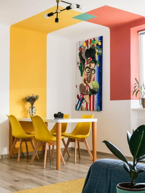 Living room, Decorative detail, Seating area, Dining area