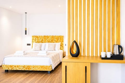 Coffee/tea facilities, Bedroom, minibar, towels