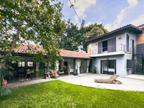 Facade/entrance, Garden