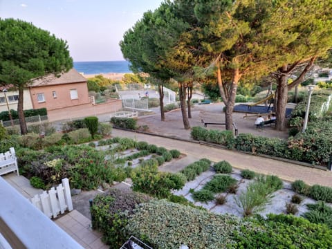 Garden view, Sea view
