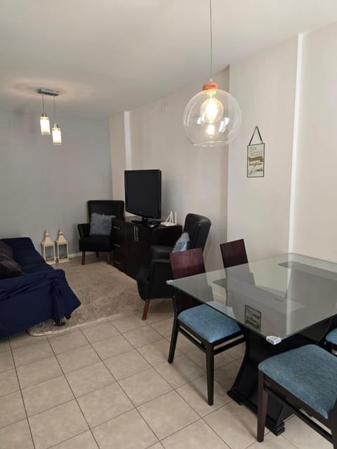 Communal lounge/ TV room, Dining area