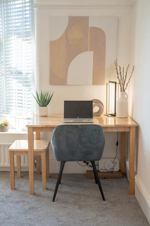 Richmond Retreat - Luxurious and comfortable spacious 2 floor apartment Apartment in Prestwich