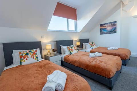 Richmond Retreat - Luxurious and comfortable spacious 2 floor apartment Apartment in Prestwich