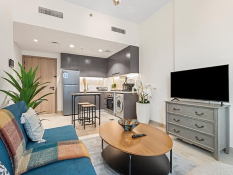 Cozy Stay 1BR in Azizi Pearl Apartment in Dubai