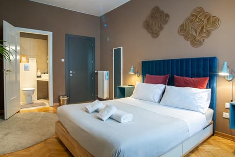 Bed, Bathroom, Bedroom