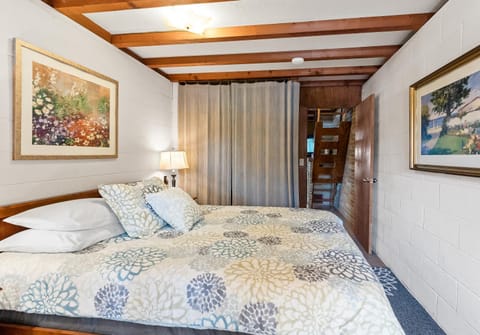 Serenity Beach, just steps from the beautiful shores of Lake Michigan House in Michigan