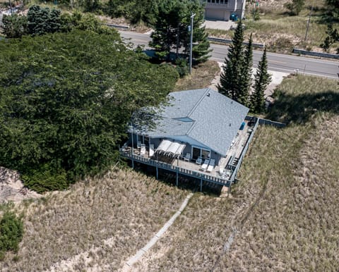 Beachfront cottage on North Shore Grand Haven House in Grand Haven