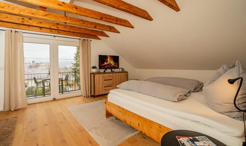 TV and multimedia, Balcony/Terrace, Bedroom