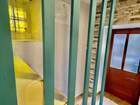 Steinhaus im Zentrum, 50 m zum Meer Apartment in Lika-Senj County