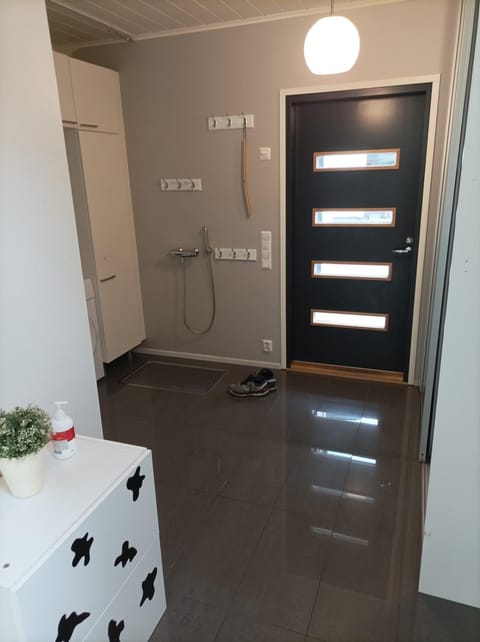 2 bedroom house in Vantaa, 15 min from airport, sauna Apartment in Uusimaa