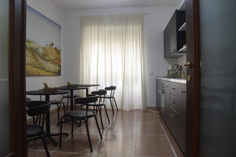 Dining area, Communal kitchen