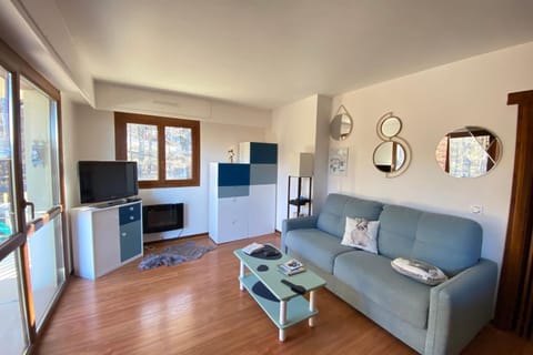 06CO beautiful apartment at the foot of the slopes with balcony Apartment in Piedmont