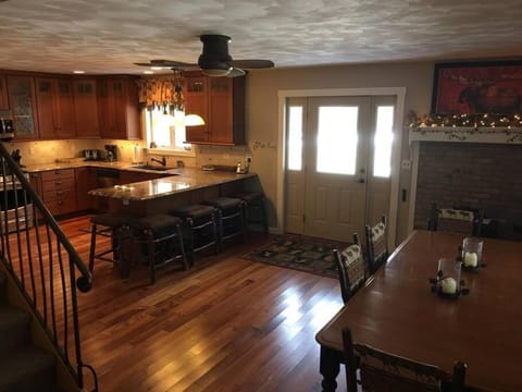 Adirondack Luxury Getaway House in Webb