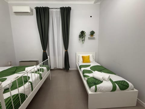 Holiday House Savoia Apartment in Bari