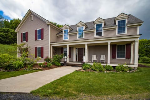 Property building, Spring, Day, Garden