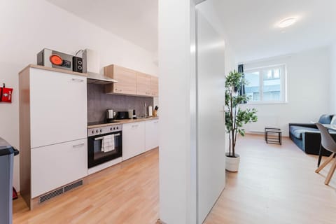 Coffee/tea facilities, Kitchen or kitchenette, Living room, Dining area, dishwasher, oven, stove, toaster, kitchen
