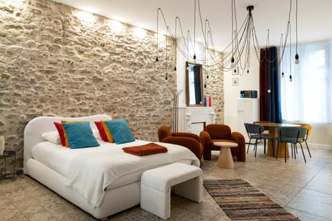 Bed, Living room, Bedroom