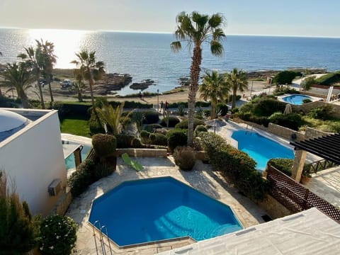 Day, Natural landscape, Beach, Pool view, Sea view, Swimming pool, sunbed