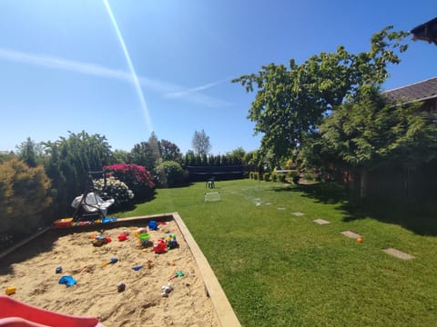 DOMEK CAŁOROCZNY NaD MORZEM House in West Pomeranian Voivodeship, Poland