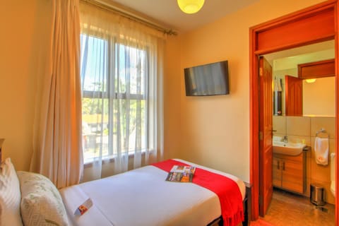 Bed, towels