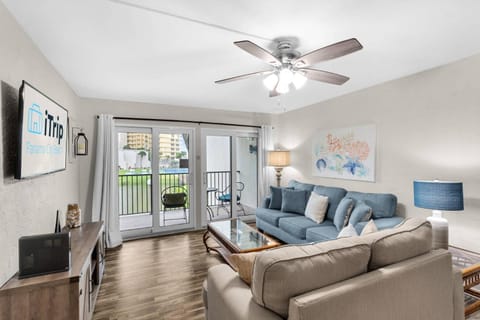 Sugar Beach C-8 (2/2) House in Lower Grand Lagoon