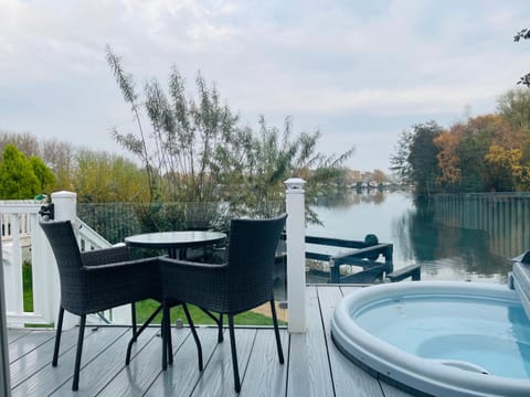 Patio, Day, Natural landscape, Hot Tub, Lake view
