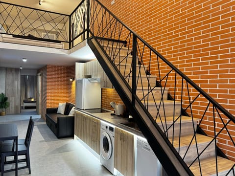 Kitchen or kitchenette, Living room, Seating area, Dining area, pet friendly, stove