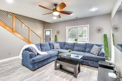 Private Pool and Game Room Home Near Savannah House in South Carolina